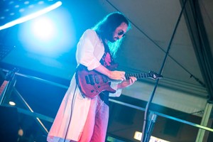 gallery-item