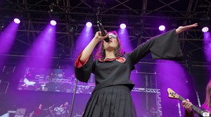 gallery-item